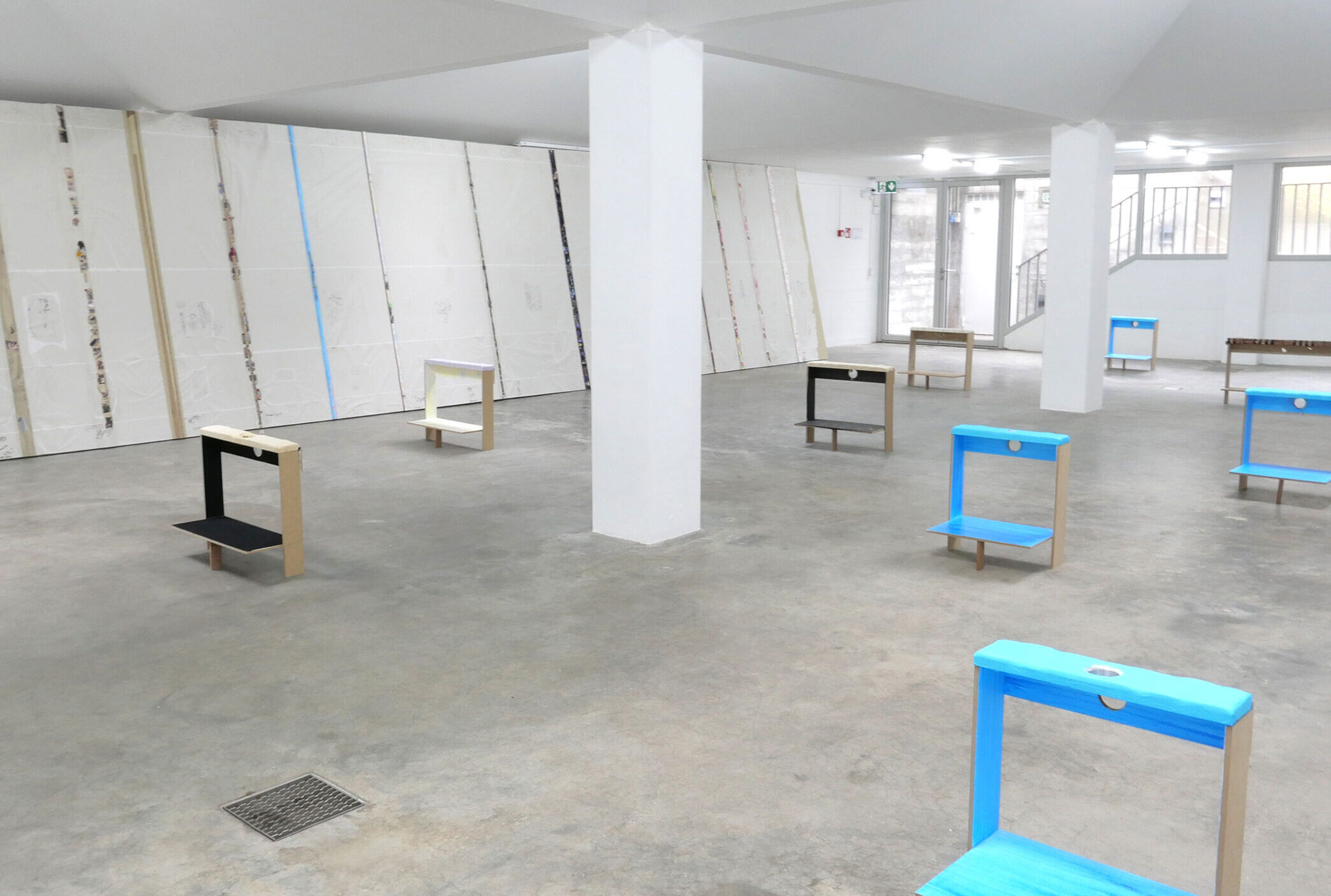 Installation view of Skald, a duo exhibition by Marie Søndergaard Lolk and Anne-Mette Schultz at Simian in Copenhagen, 2023