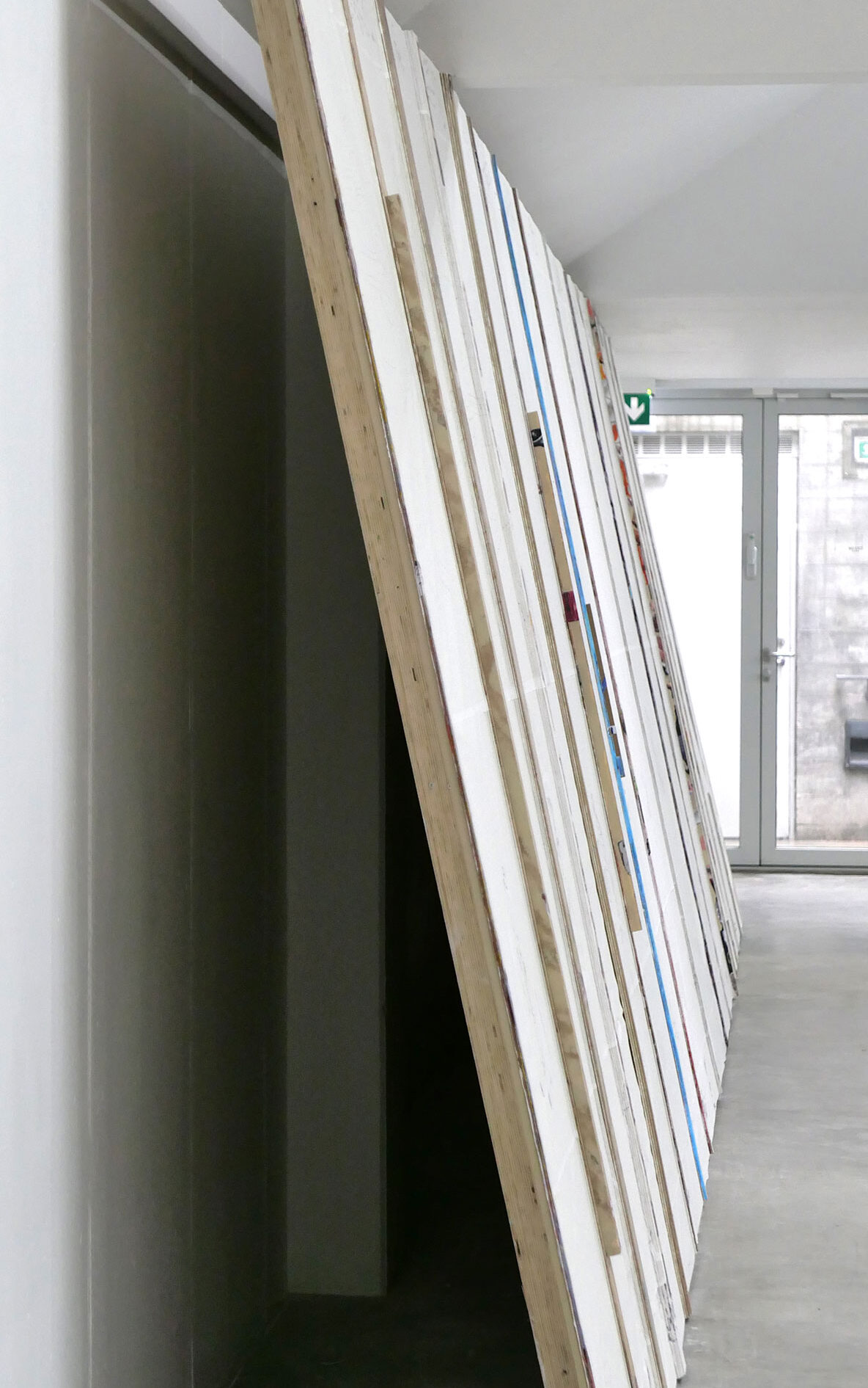 Installation view of Skald, a duo exhibition by Marie Søndergaard Lolk and Anne-Mette Schultz at Simian in Copenhagen, 2023